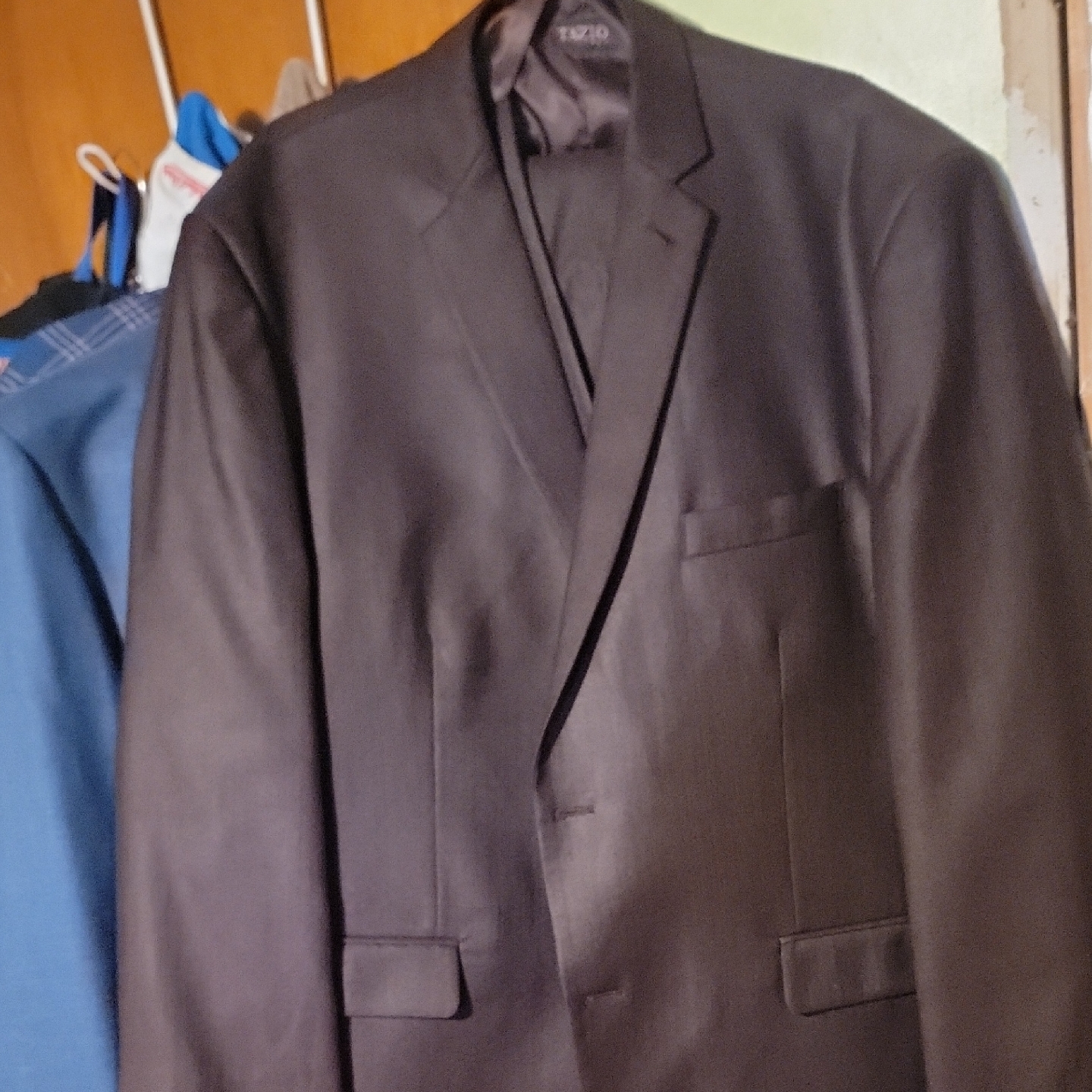 Sophisticated Black Suit By Enzo